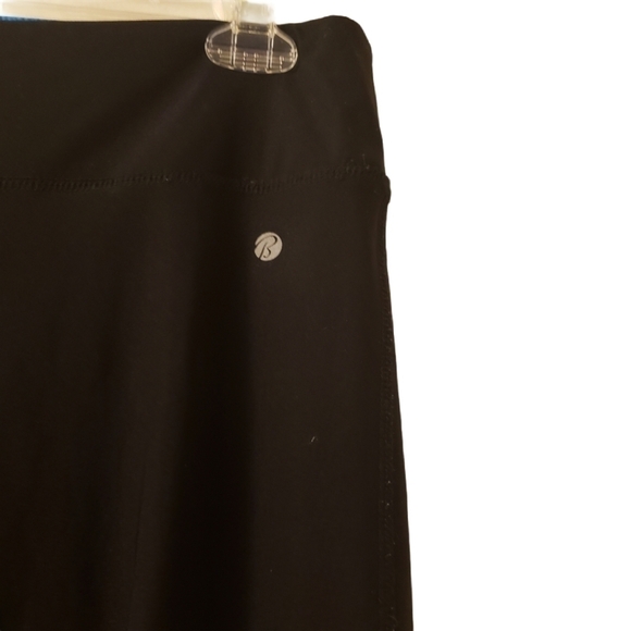 Bally Cropped Leggings with Lasercut Details - Picture 3 of 7